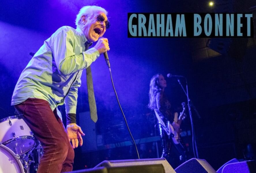 Грэхем Боннет и его группа Graham Bonnet Band. На заднем плане - бас-гитаристка Бет-Ами Хэвенстоун