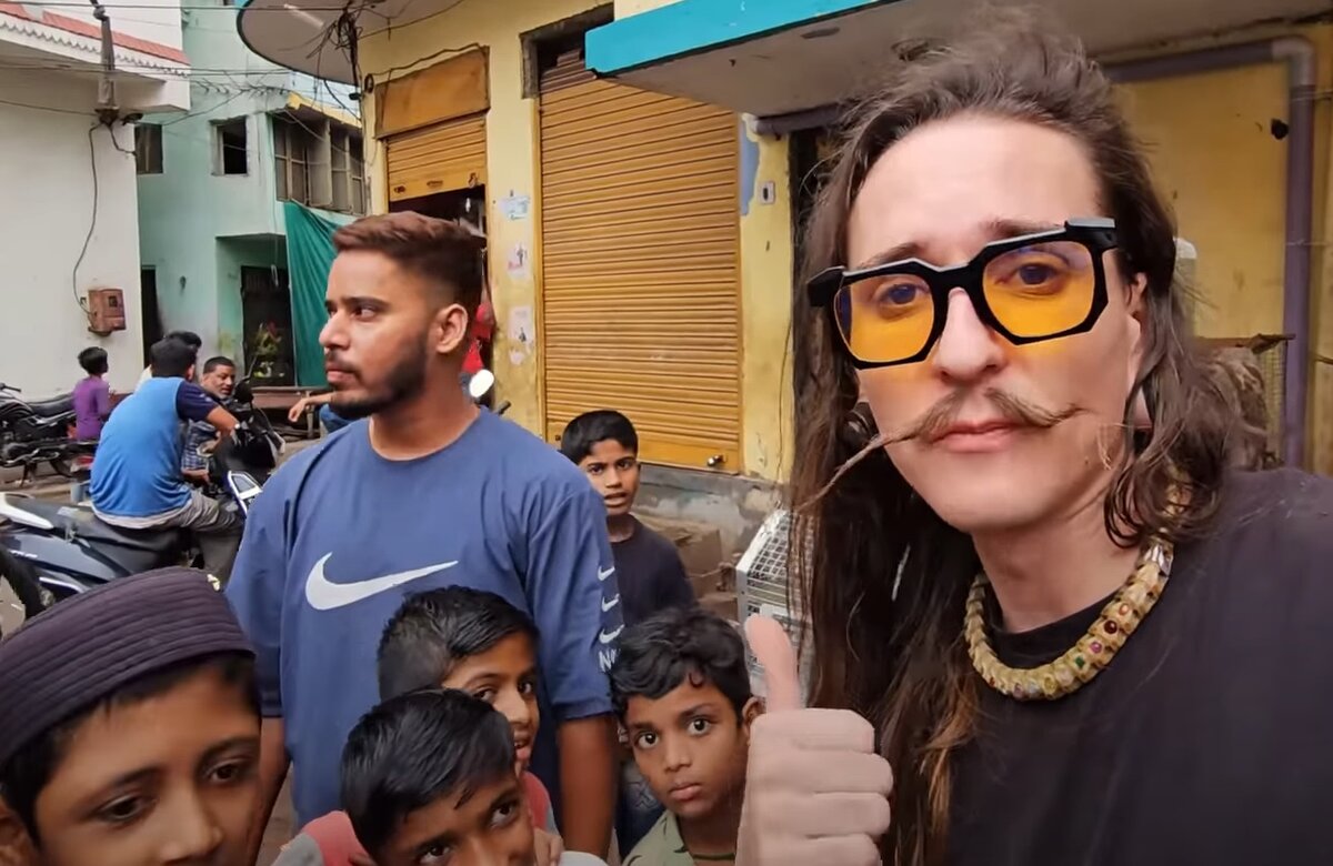 Гринч показывает настоящую Индию