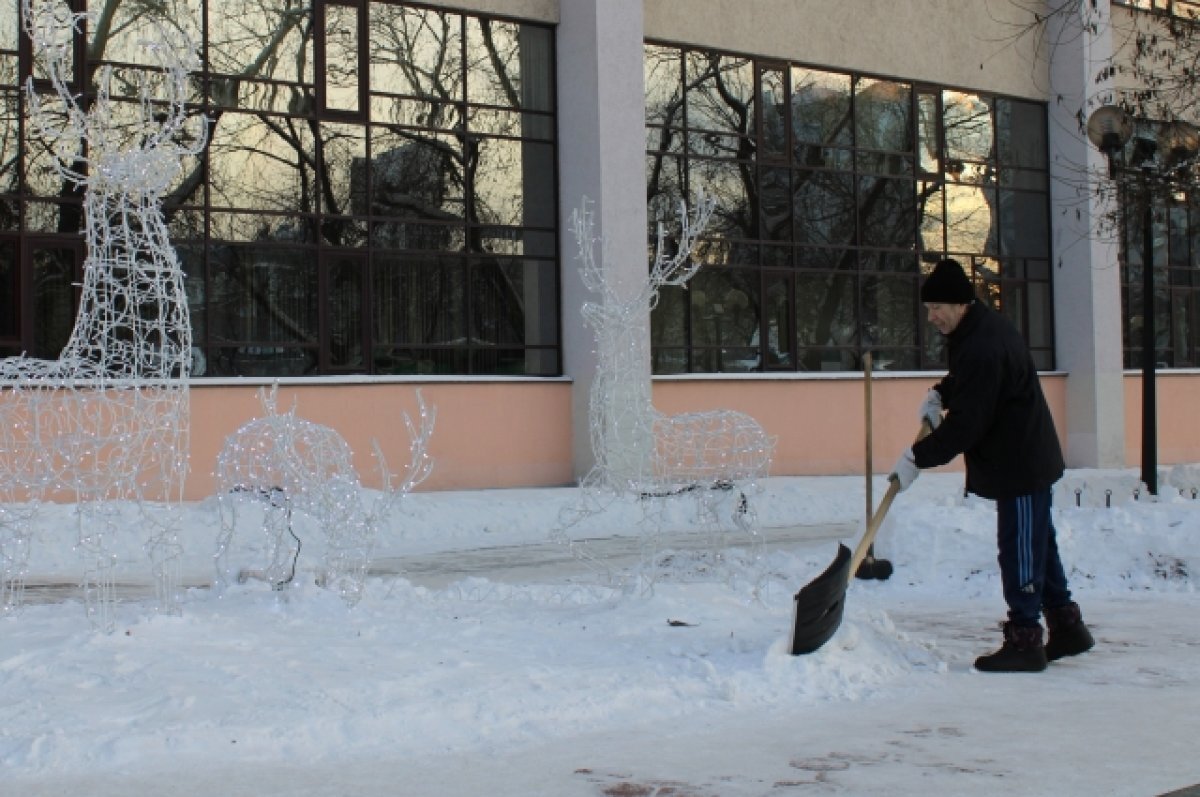   Поваров и дворников остро не хватает в Свердловской области