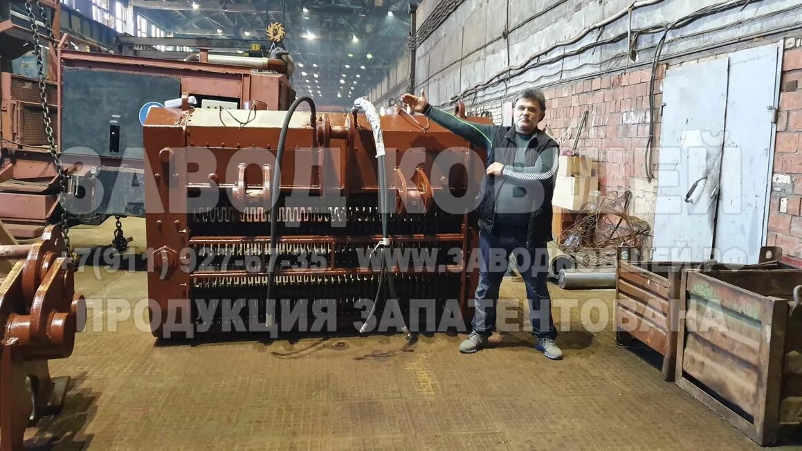 просеивающий ковш валкового типа ЧебуRussia для погрузчика (производитель-ЗАВОД КОВШЕЙ)