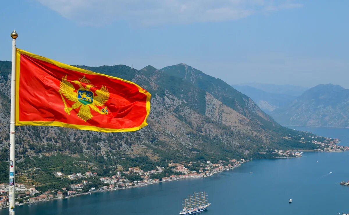    Компания ПАКС анонсировала полетную программу в Черногорию в летнем сезоне 2024 года