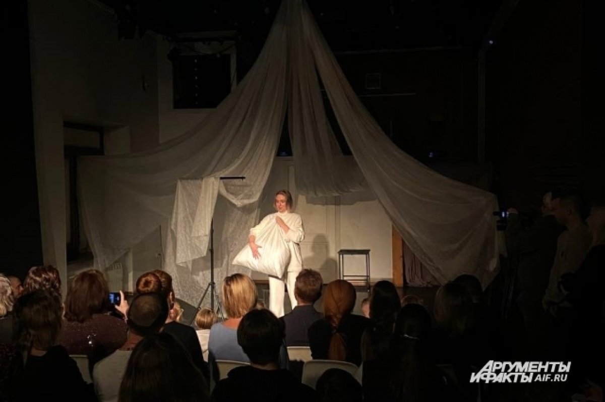    Наталья Гарбузова рассказала, о чём "говорит" подушка.