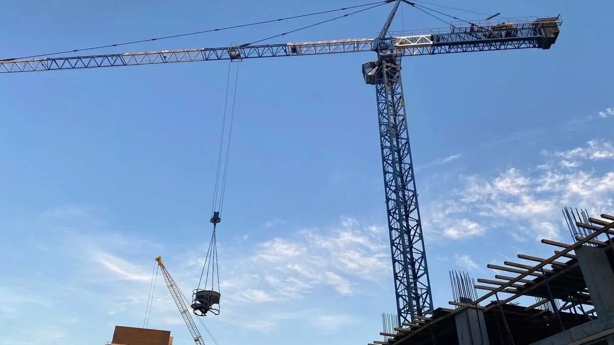     В Казани в Щербаковском переулке планируют возвести новый жилой комплекс. Он разместится между зданием Казанского федерального университета и домом Clover House. Соответствующий документ опубликован на сайте Комитета РТ по охране объектов культурного наследия.