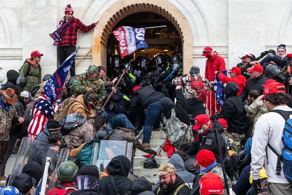 Упадок американской демократии является неизбежным
