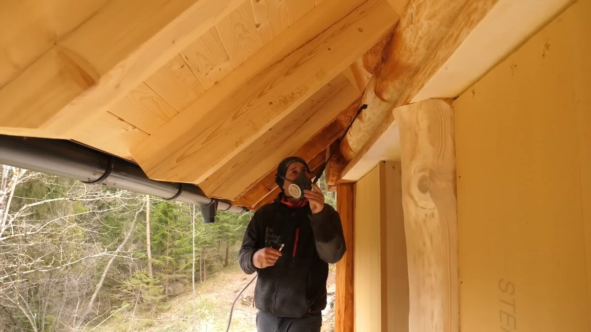 Безопасность дома зависит не только от материала, но и от тщательной обработки и соблюдения строительных стандартов.