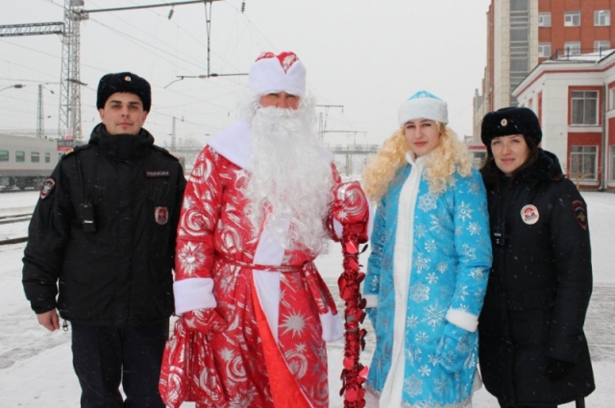    Акция «Полицейский Дед Мороз» прошла в Алтайском крае