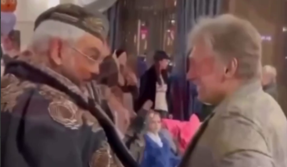     Киркоров и Песков. Источник: t.me/samye_slyvky Автор фото: Скриншот видео