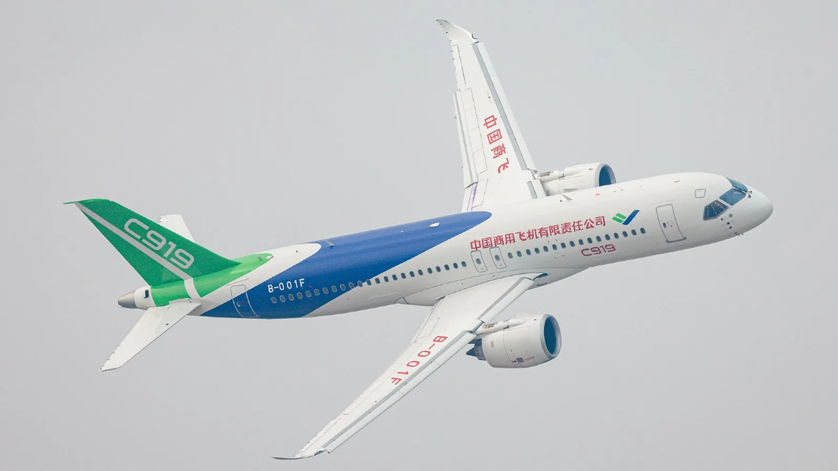 Comac 919. китайский пассажирский самолет с919. Comac c919. комак 919. Comac c919.