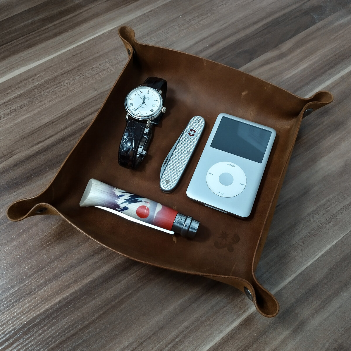 Айпод занимает важное место в моем EDC/