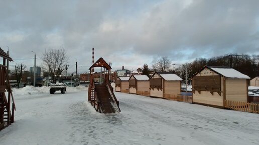 Площадь Пушкина 21 декабря: новогодняя елка, ярмарочный городок - к встрече Нового года все готово