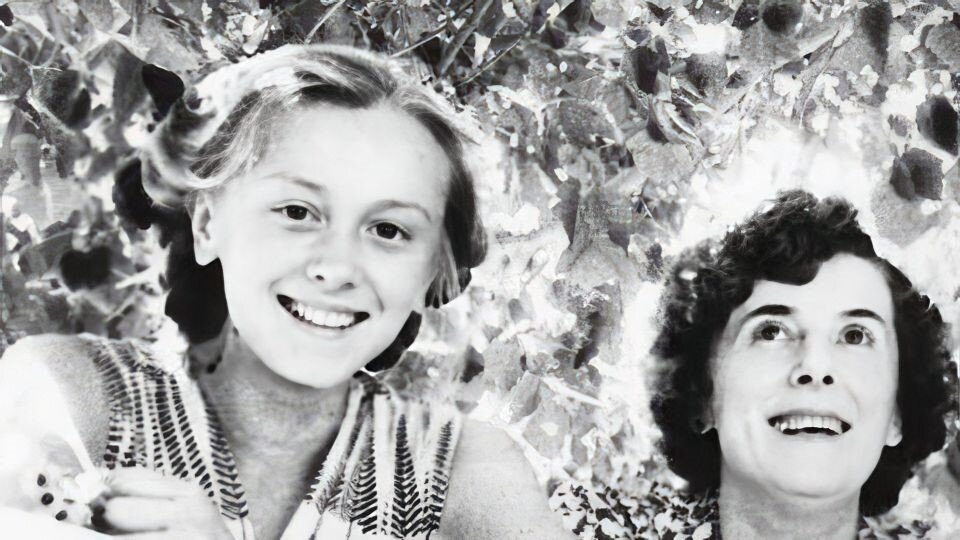 Рита с мамой. Актриса всю жизнь будет благодарна мамочке за ее помощь и поддержку