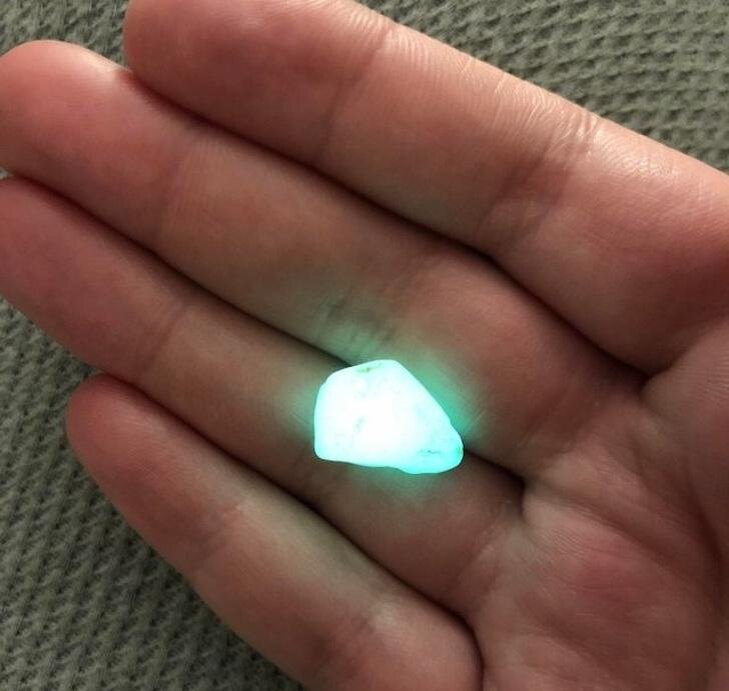светящийся камень
