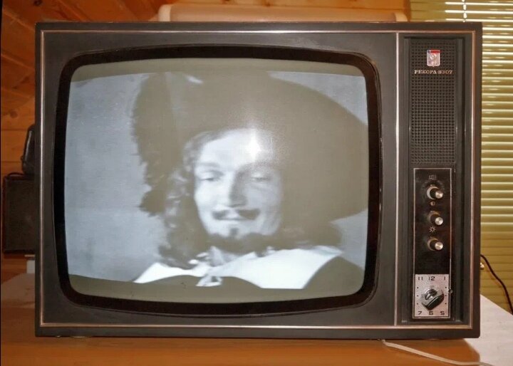 Телевизор Рекорд, из интернета.