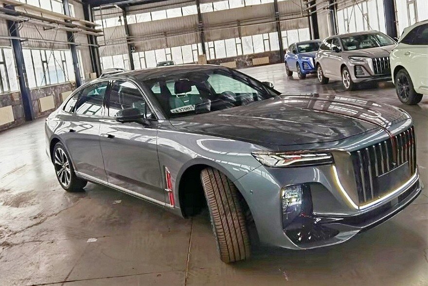    Обновленный Hongqi H9