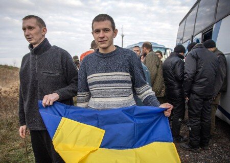    Заберут паспорта, банковские карты и доверенности на жильё. Депутаты придумали, как выманить украинских мужчин из Европы