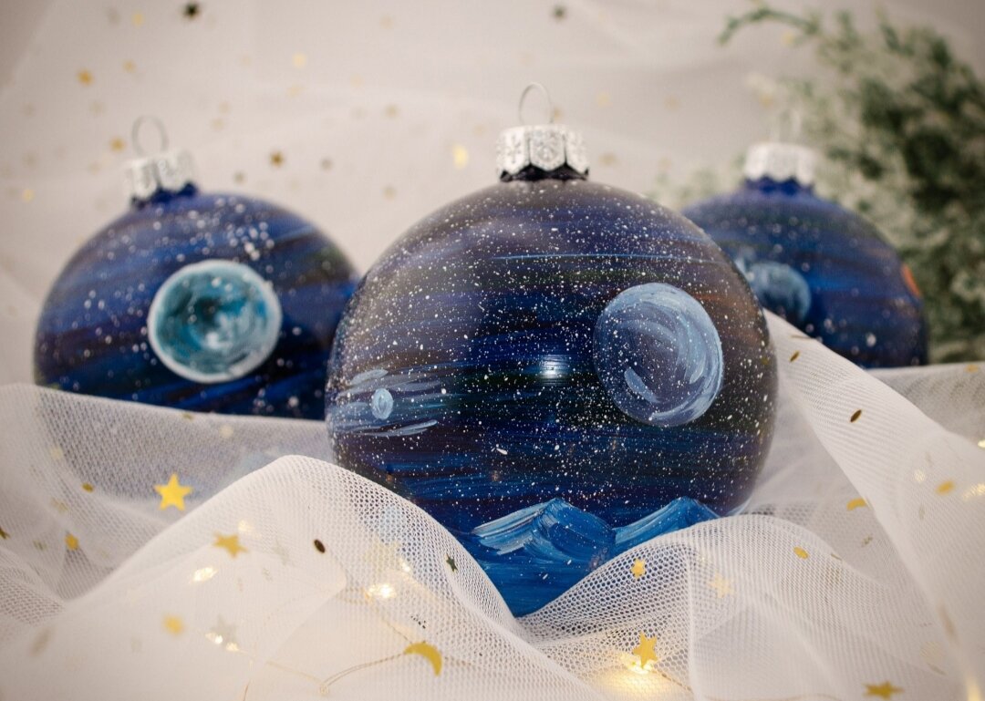 Вот такие. Очень красиво на ёлке смотрятся