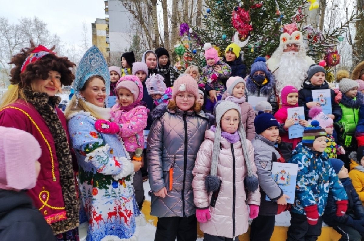    Новогодний спектакль устроили для 200 детей Нижнего Новгорода