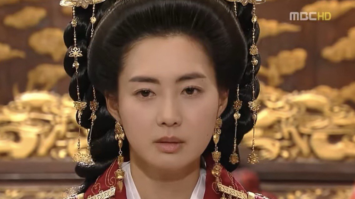 Кадр из фильма о великой королеве Сондок