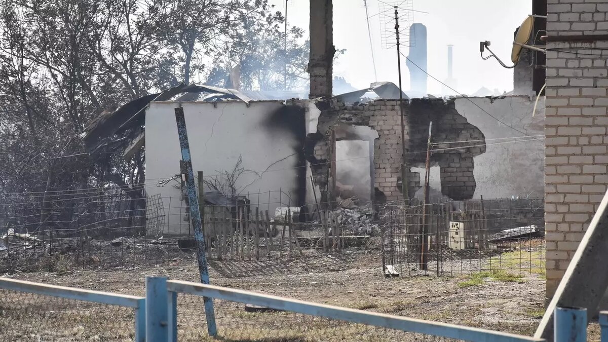     Возгорание произошло в гаражном боксе по улице 11-я Ремесленная.