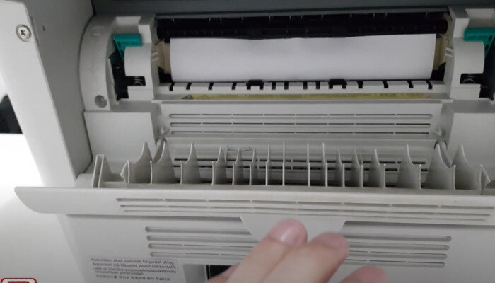 Фото 3. Открываем задний отсек