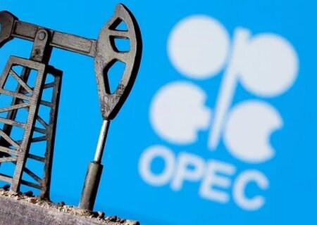    Решение ОПЕК+ по сокращению добычи нефти принесло в бюджет России 30 трлн рублей