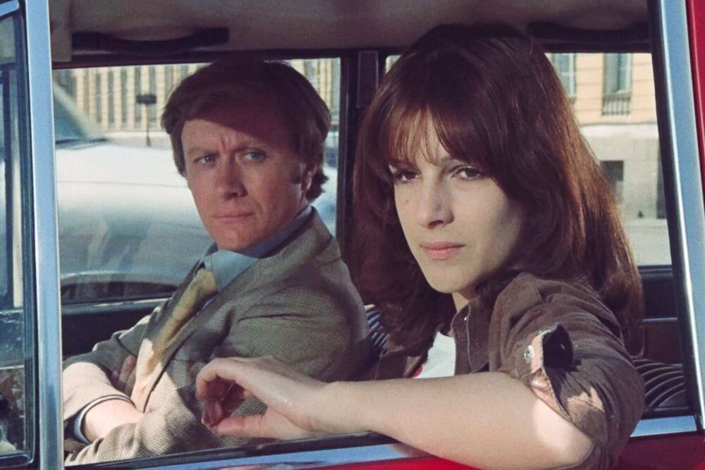 Кадр из комедии Рязанова 