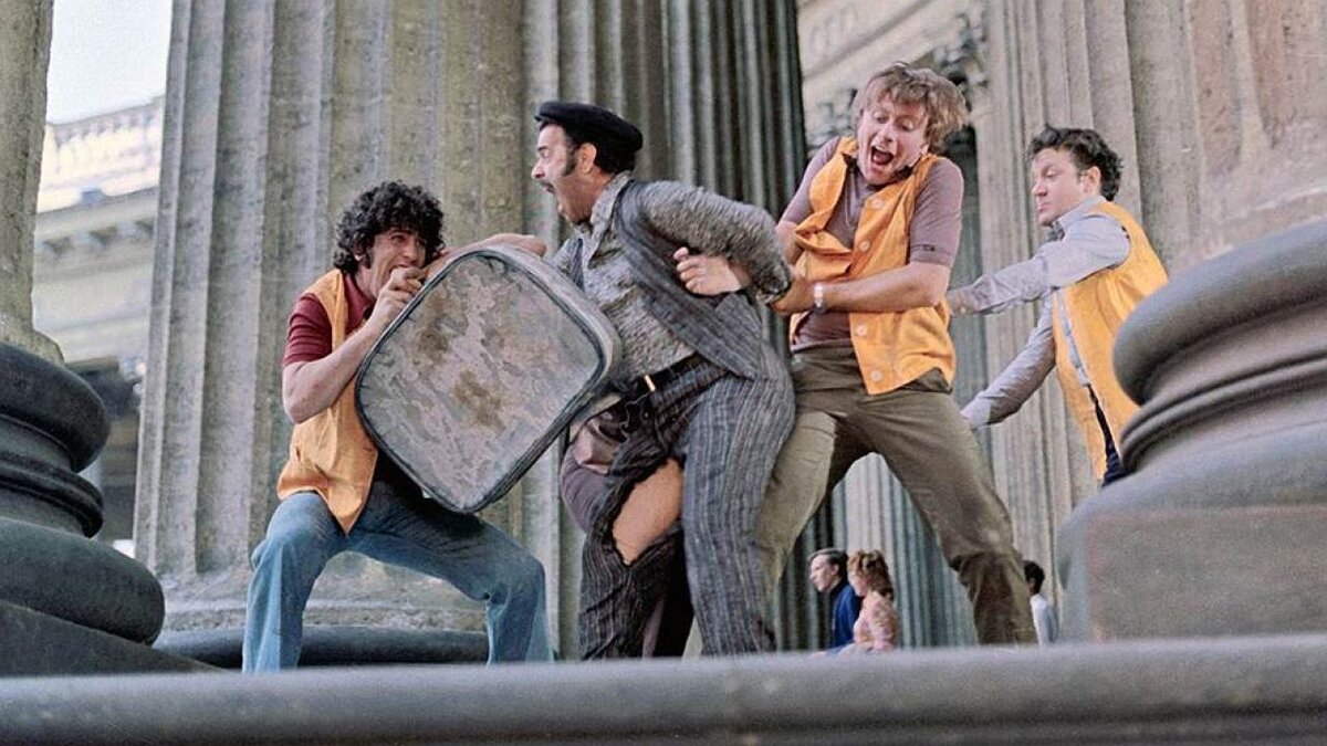 В галерее – кадры из  «...итальянцев в России»