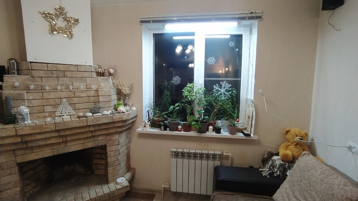 Белый светодиодный светильник 6000 К на северном окне