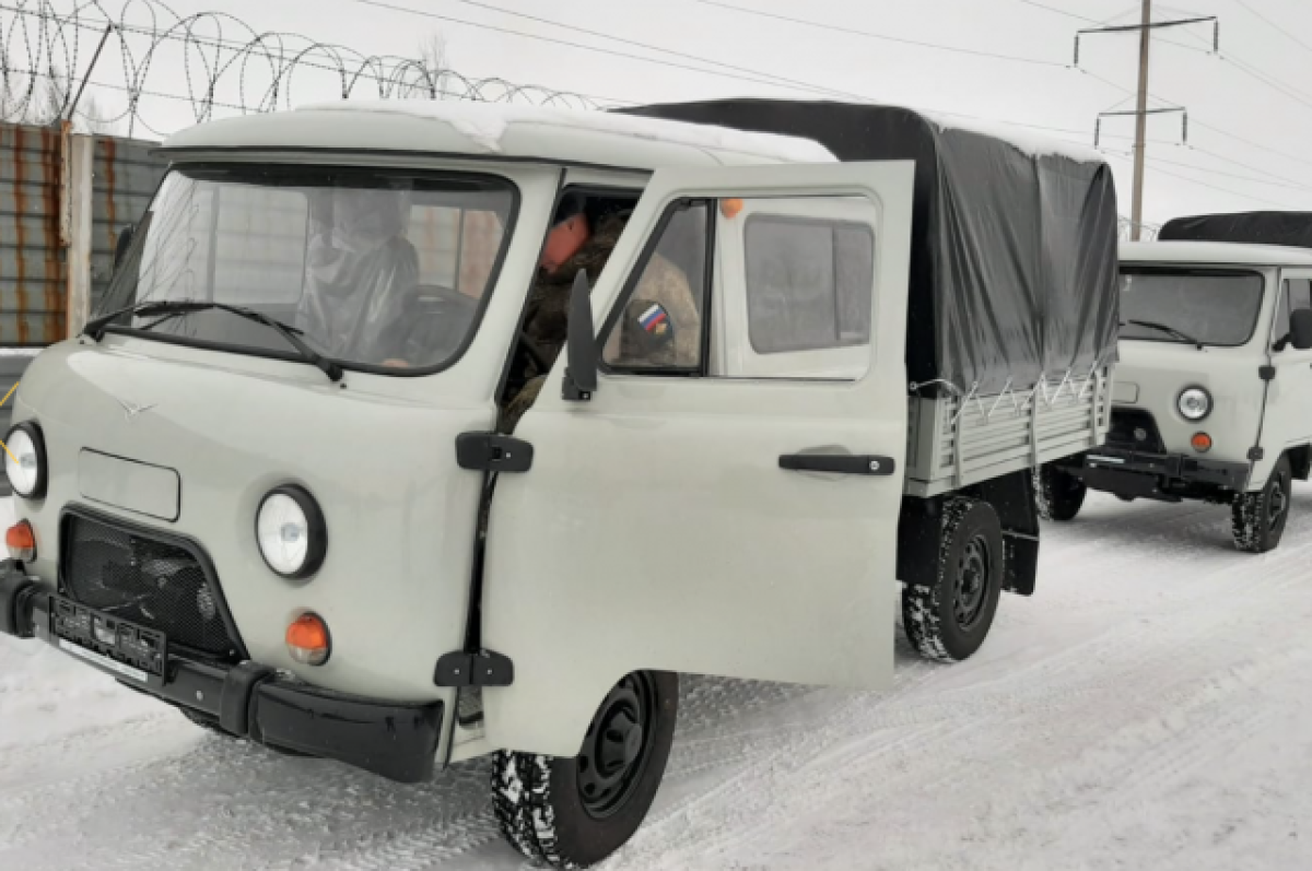    Из Ярославской области в зону СВО доставили автомобили для военных