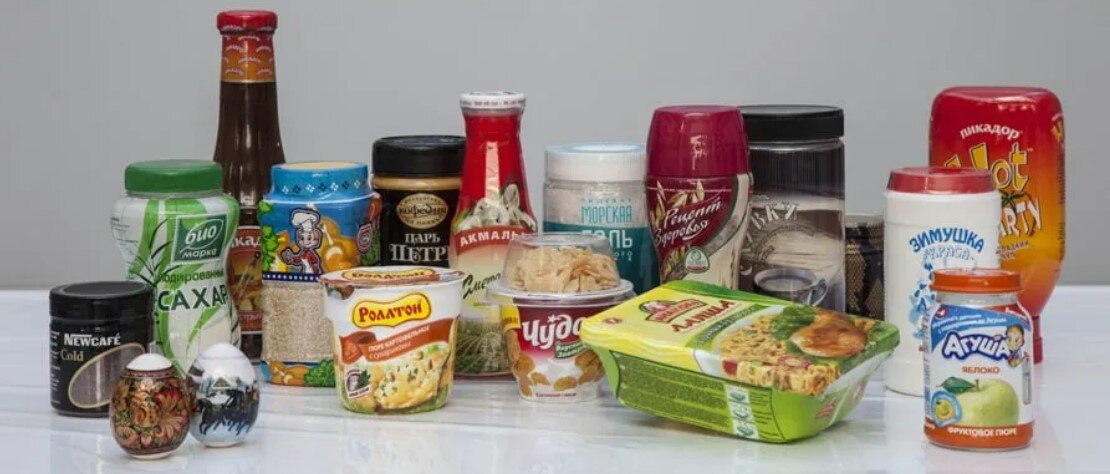 Новые российские продукты. Упаковка продуктов. Продукты в упаковке. Пищевая упаковка. Продукты питания в упаковке.