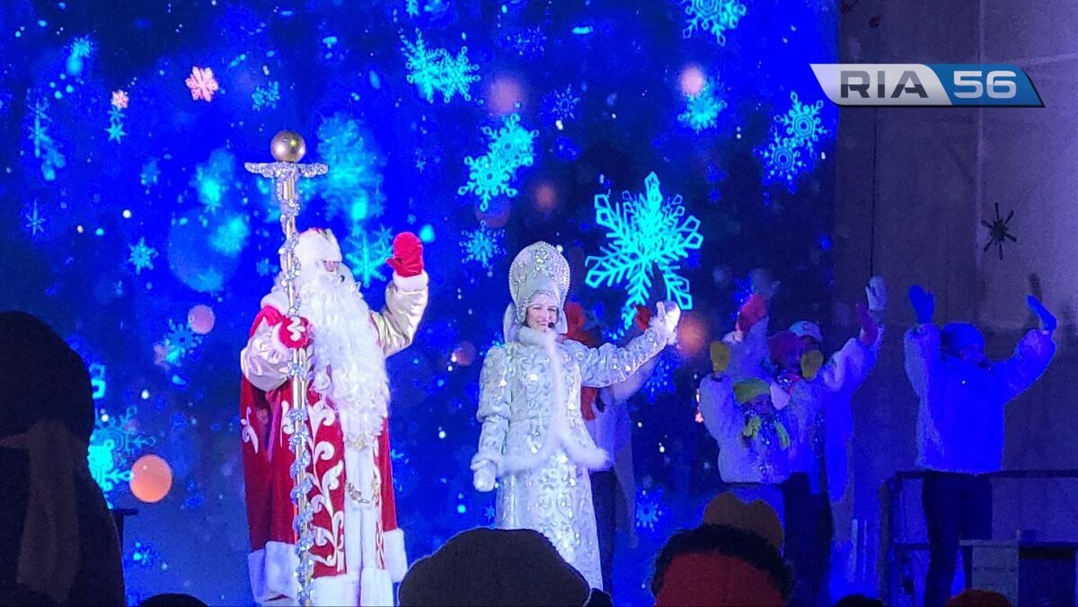  📷    В Оренбурге торжественно открыли главную городскую елку Кристина Просвиркина