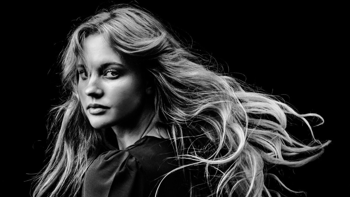    Эксперт рассказала, что поможет сохранить качество укладки© Unsplash / Todd TrapaniHire