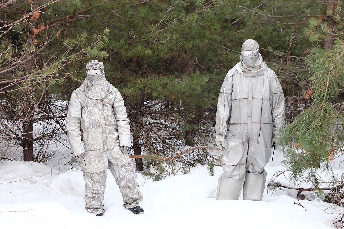   Эти ребята максимально надежно защитили себя от перцептивного общения