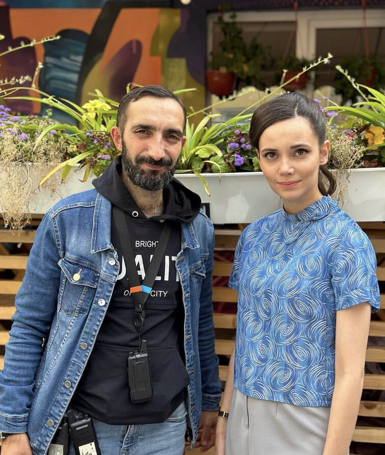    Анна Махлина помогла сотруднику съемочной группы Грачику спасти сынаСоцсети Анны Махлиной