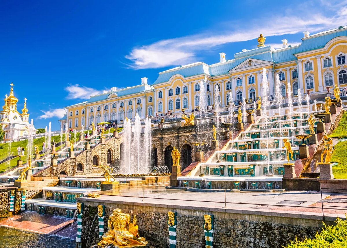 Петергоф. Фото: spbguidebook.ru