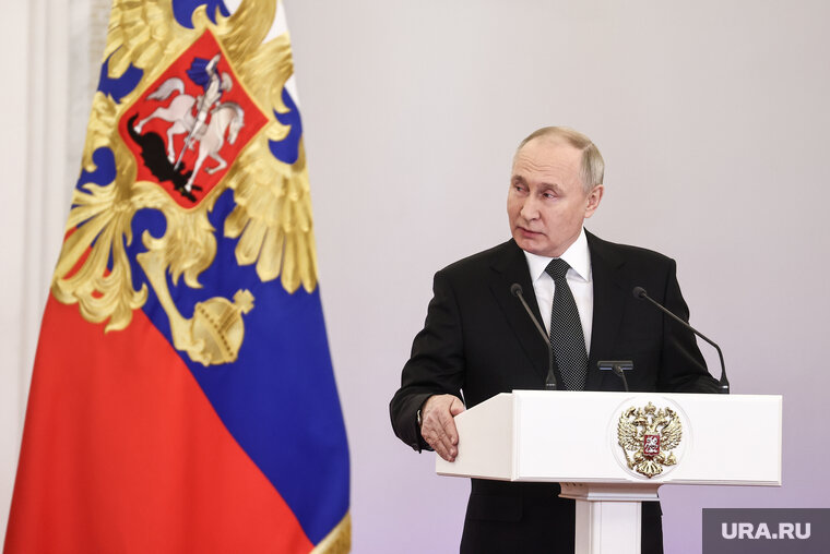    Владимир Путин поручил депортировать мигрантов не позже, чем через 90 суток после поимки