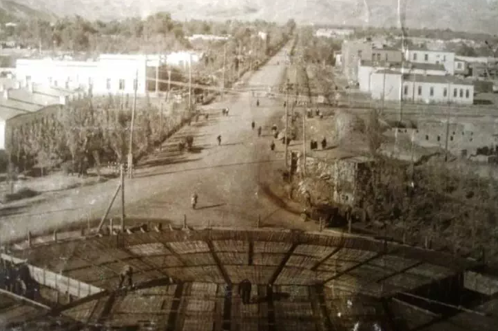 Здравствуйте, дорогие товарищи! Иногда подбираю фотографии...