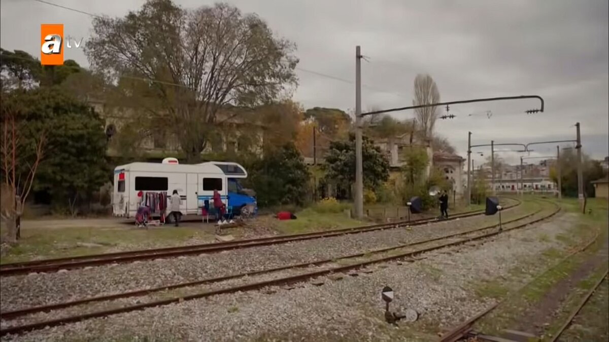 Кадр из сериала «Обиженные цветы», Турция, 2015 год