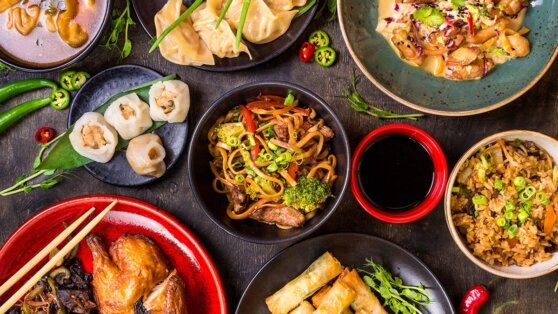    Праздничный стол к году Зеленого Дракона: как украсить и что готовить Андрей Бурков