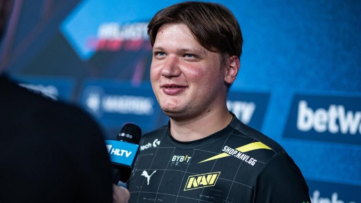     Александр s1mple Костылев