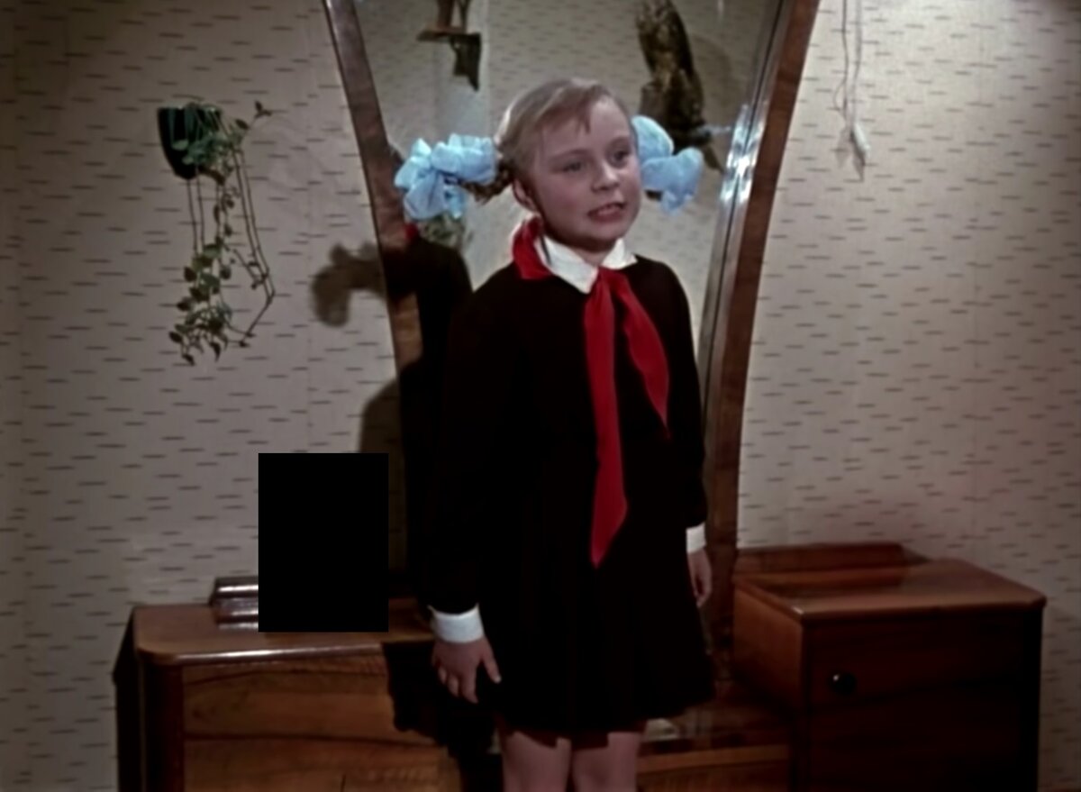 Кадр из фильма "Королевство кривых зеркал", 1963 г.