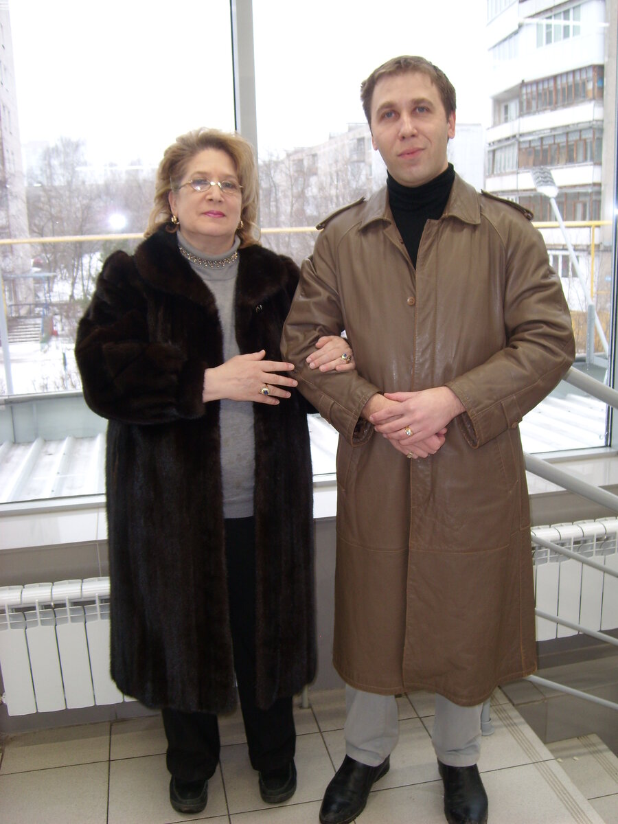 Князь Евгений Багратиони-Лузиньян с матерью княгиней Джульеттой Багратиони-Лузиньян