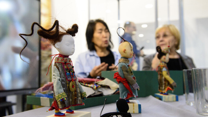     Творческая встреча на выставке кукол семьи Намдаковых. Анна Зайкова.