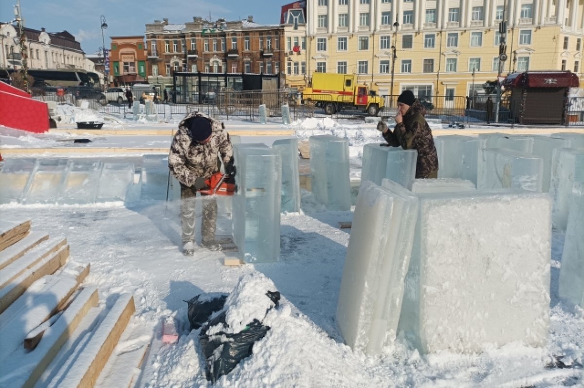    Как выглядит Центральная площадь Владивостока накануне Нового года (фото)