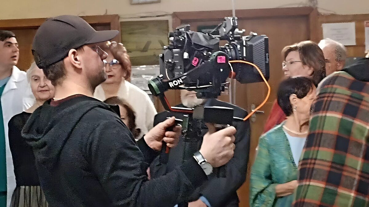     В скором времени на экраны выйдет сериал, роли в котором исполнили актеры из Карелии. Об этом сообщают в Театре драмы Карелии «Творческая мастерская».