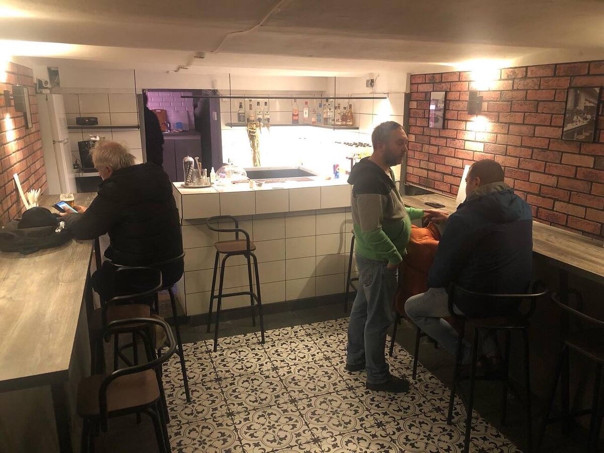 Интерьер заведения полностью поменялся. 