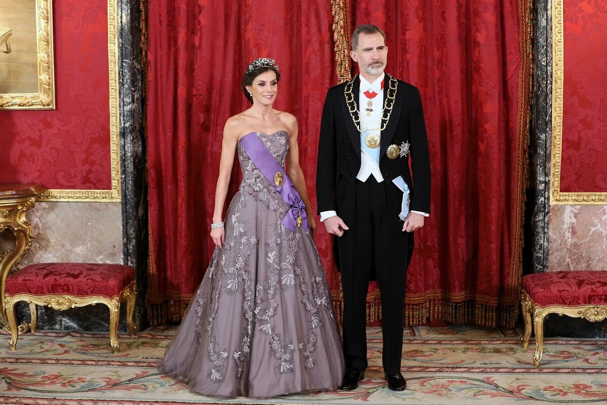 Как называется жена короля. Летиция, Королева-консорт Испании. Летисия Королева Испании 2022.