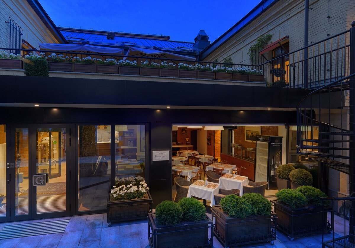 Графский 4*, Москва