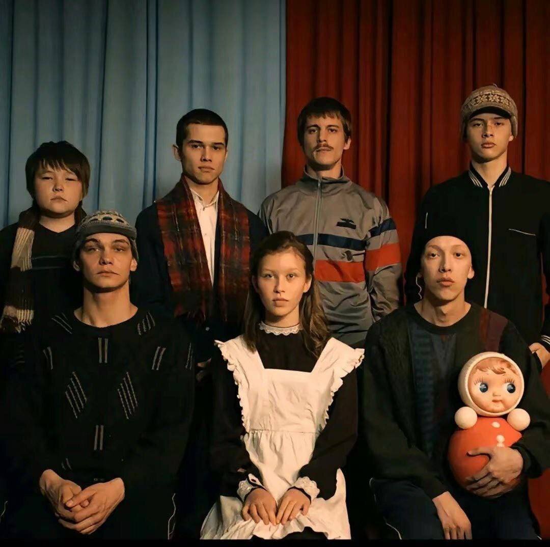 актеры сериала "Слово Пацана. Кровь на асфальте".