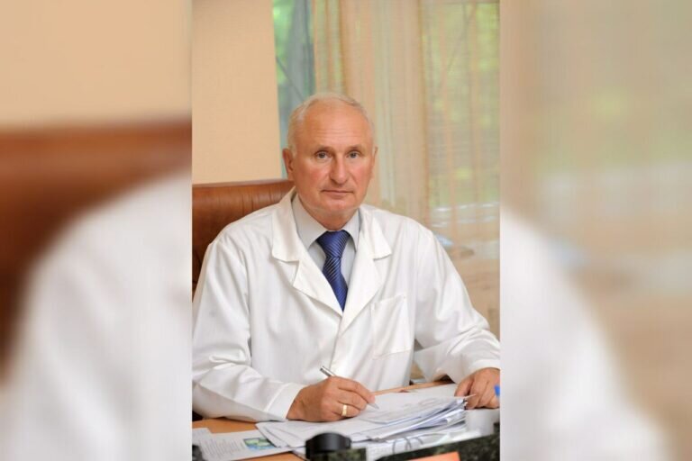    Надо меньше пить. Владимир Карпец рекомендовал оренбуржцам не перебирать с алкоголем Андрей Севостьянов